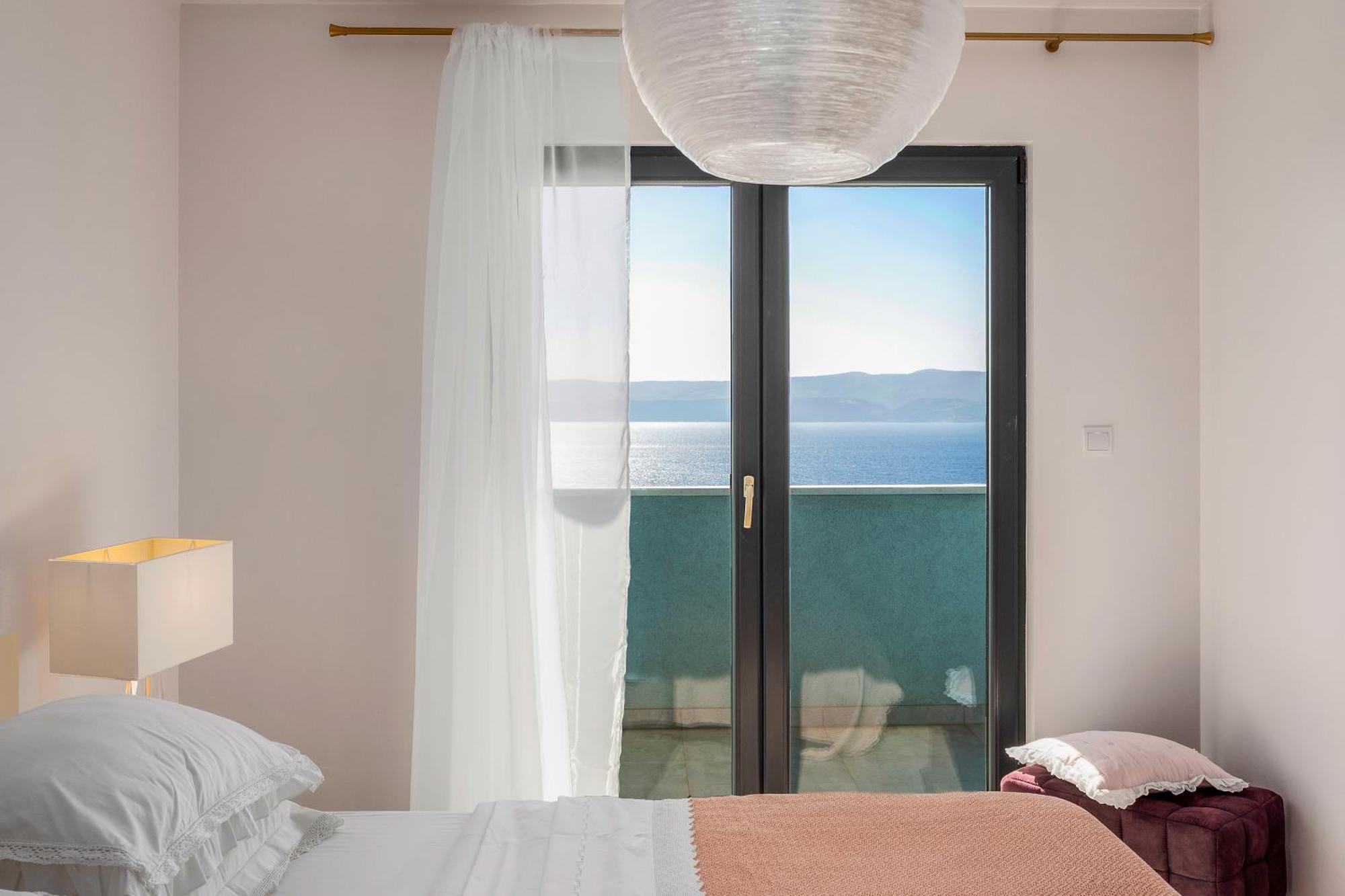 Villa Allegra With 32Msq Heated Pool, 300M Far From Sandy Beaches, Open Sea View 오미스 외부 사진