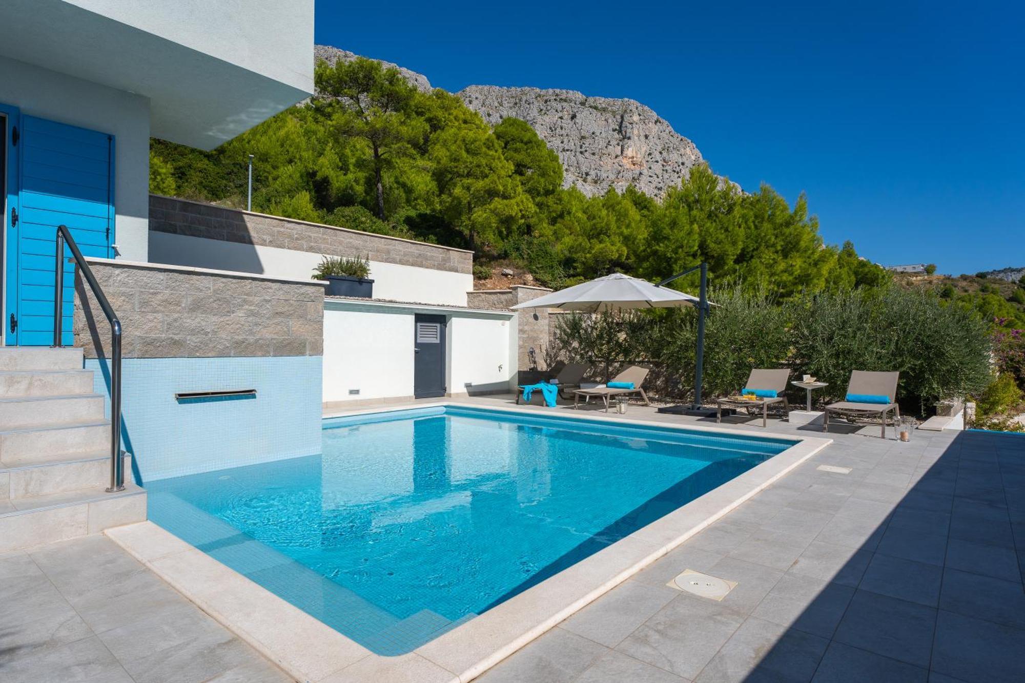 Villa Allegra With 32Msq Heated Pool, 300M Far From Sandy Beaches, Open Sea View 오미스 외부 사진